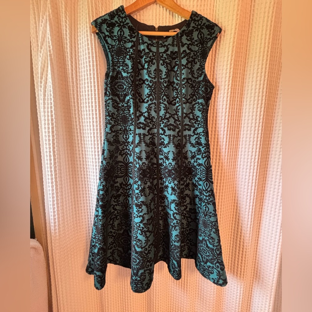 Danny & Nicole Black and Blue Patterned Dress